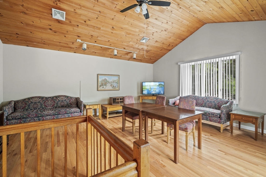 1204 Foxwood Circle # 1204