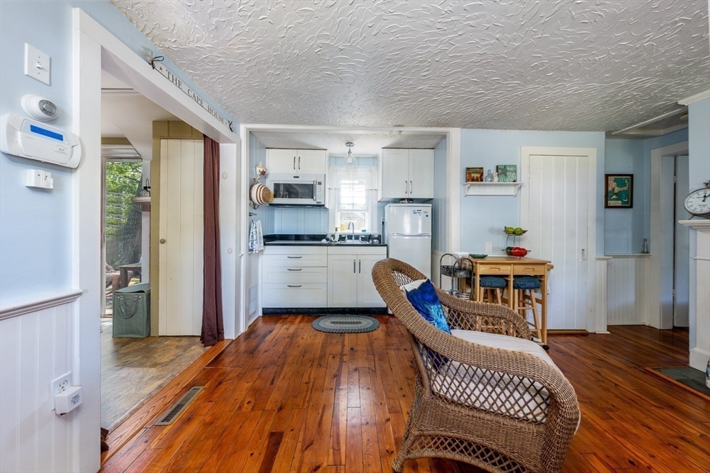 31 Lake Road East