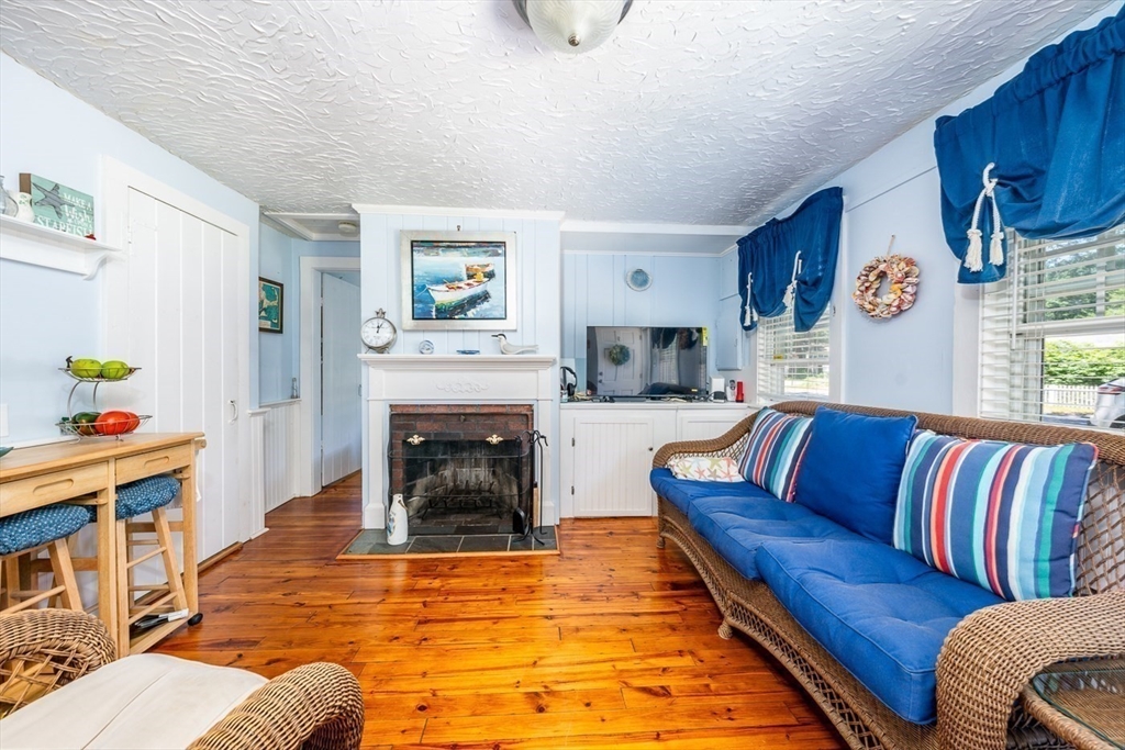 31 Lake Road East