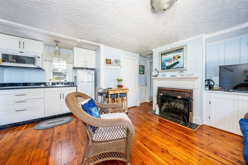 31 Lake Road East