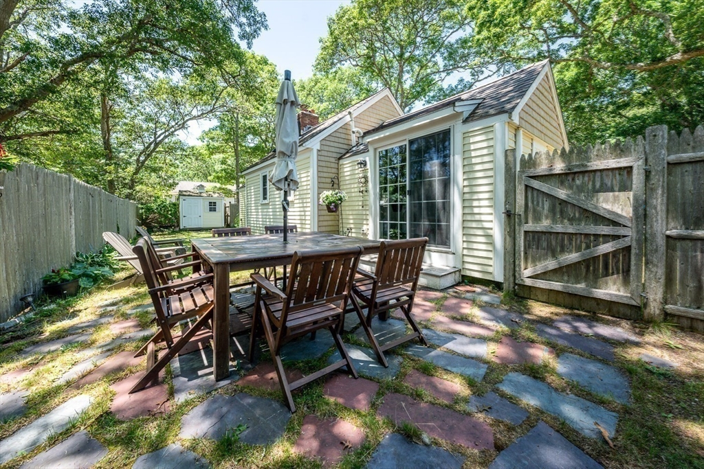 31 Lake Road East