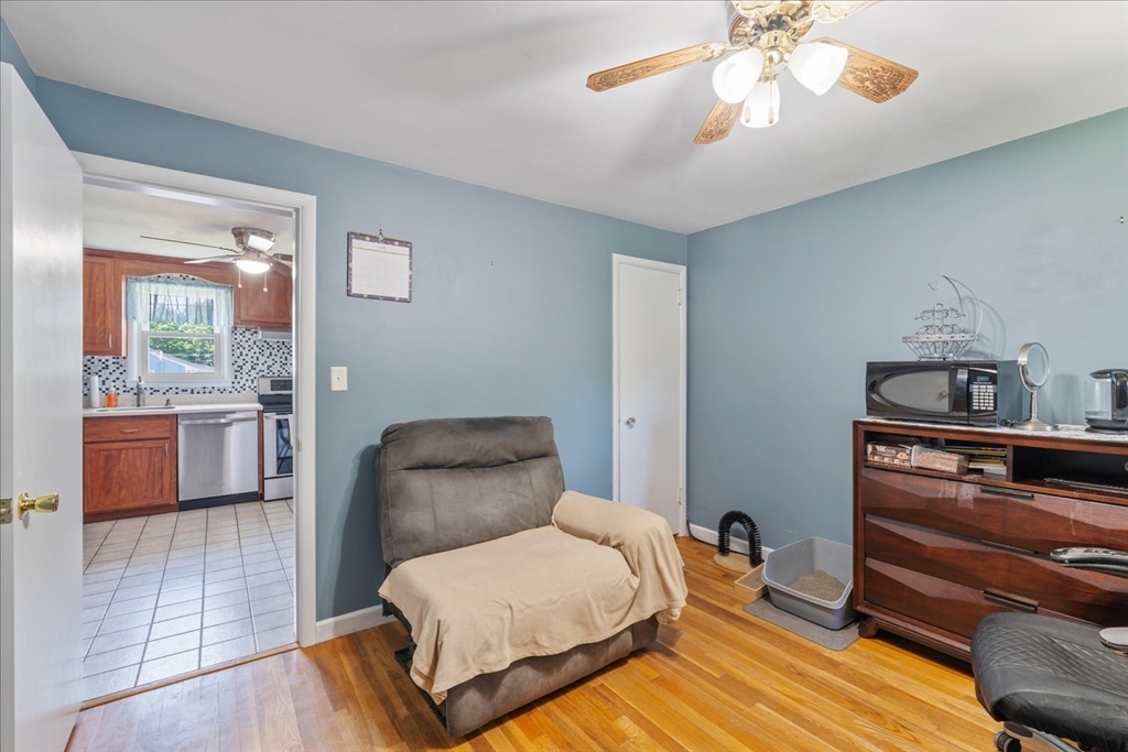 25 Maury Ln