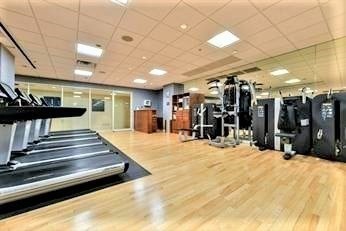 20 Rowes Wharf Unit: TH4