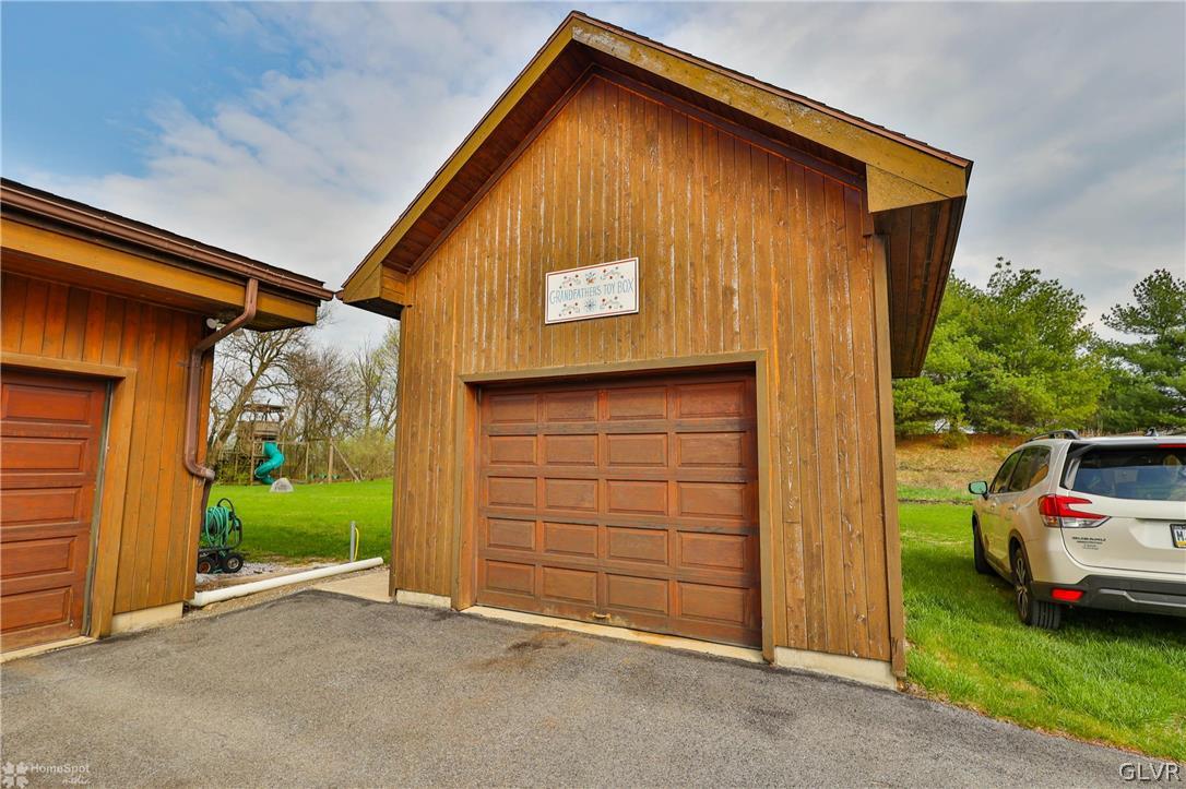 5857 Ruheton Hill Road