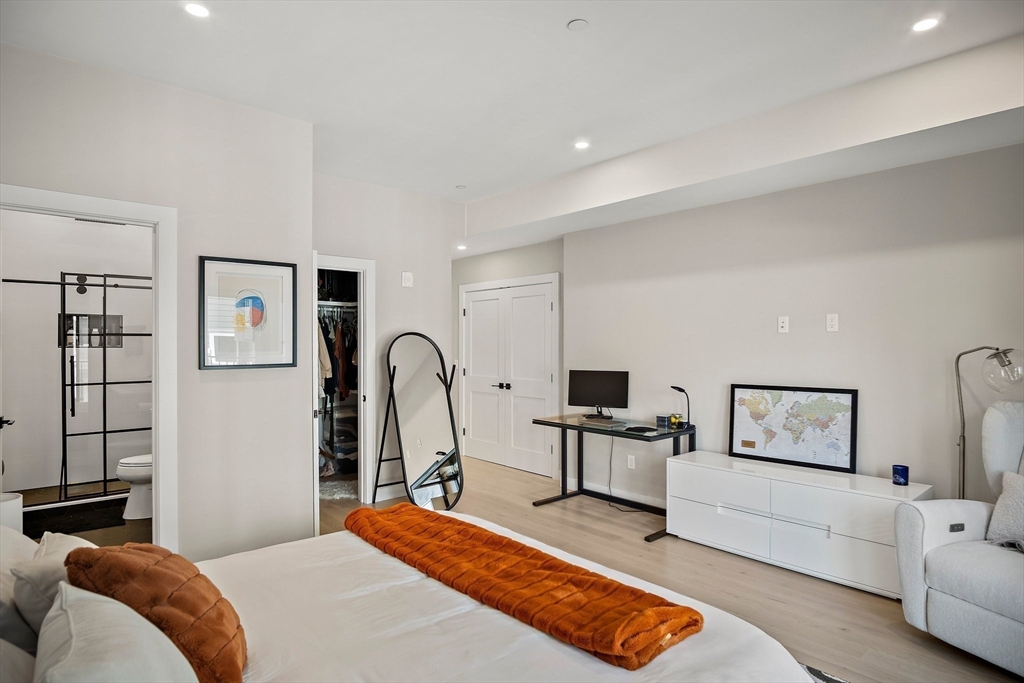 38 Lexington St # U2