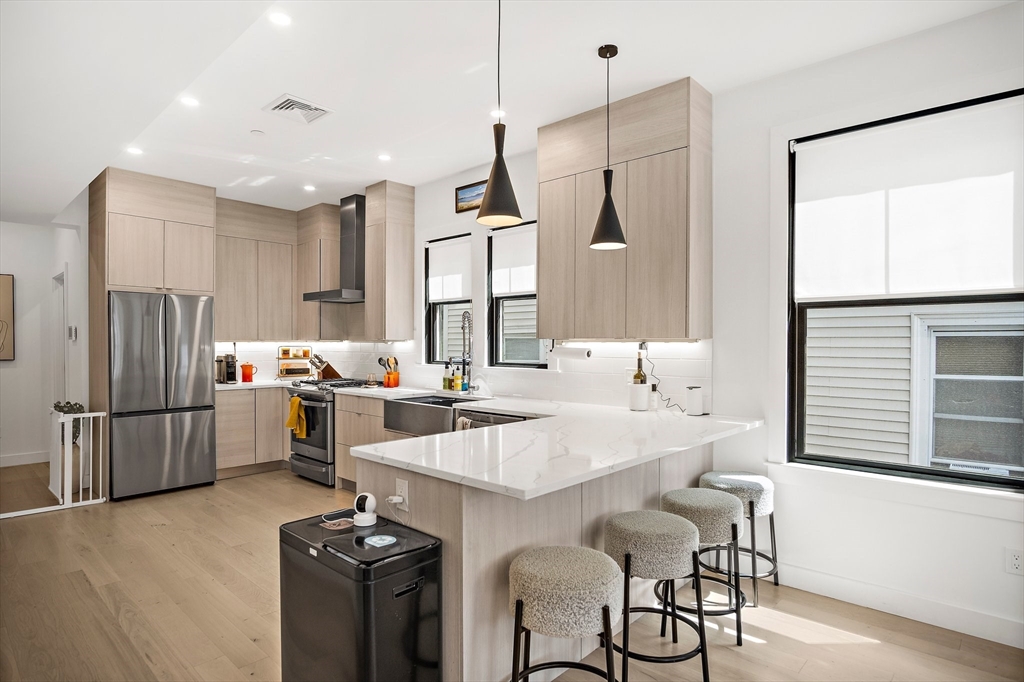 38 Lexington St # U2