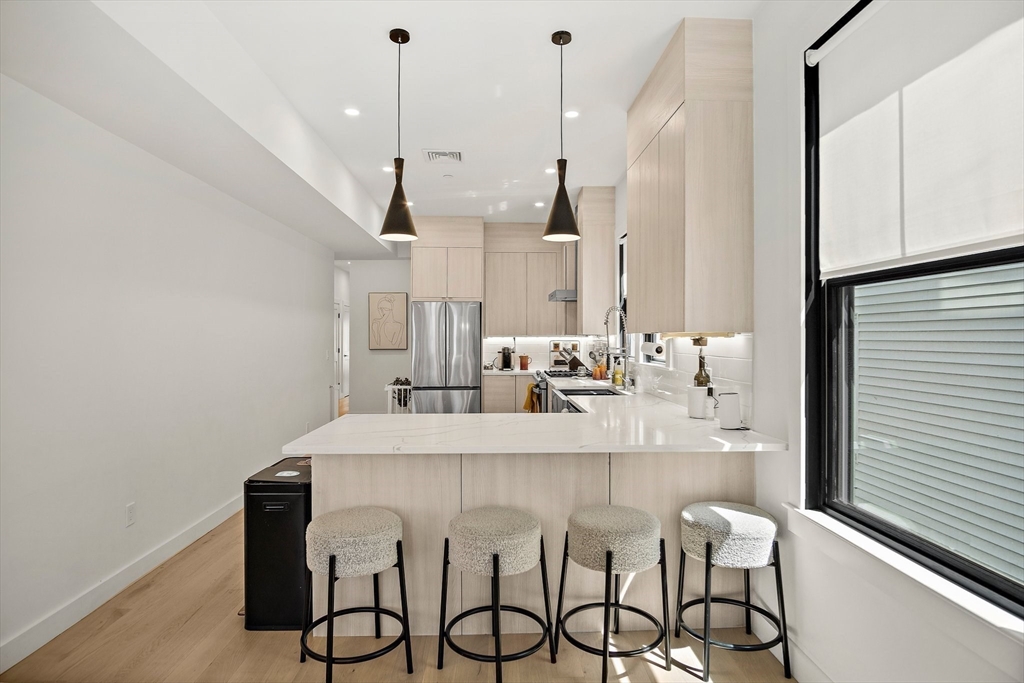 38 Lexington St # U2