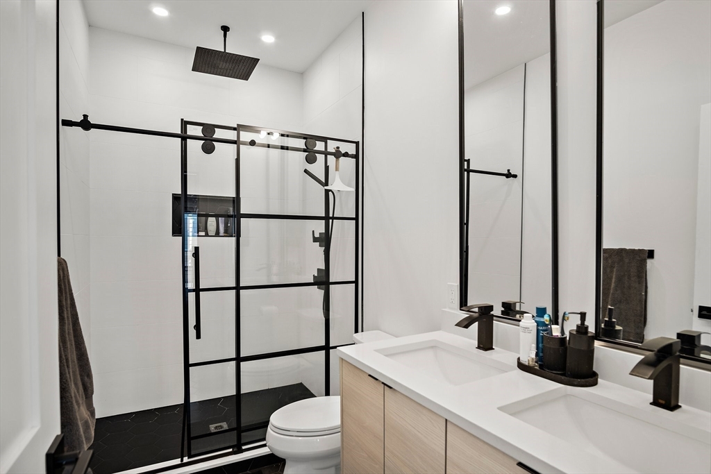 38 Lexington St # U2