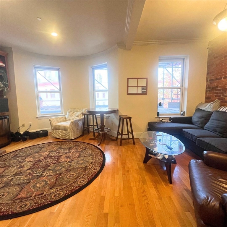 13 Albemarle St # 3
