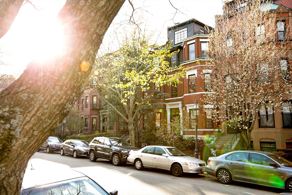 381 Marlborough St # 2