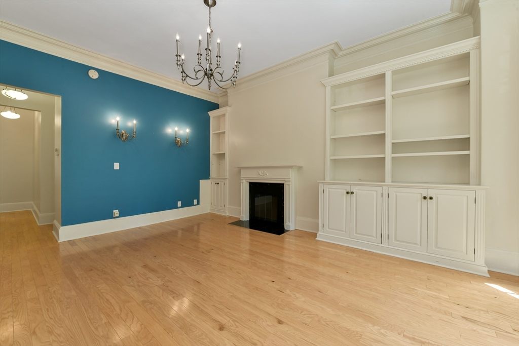 381 Marlborough St # 2