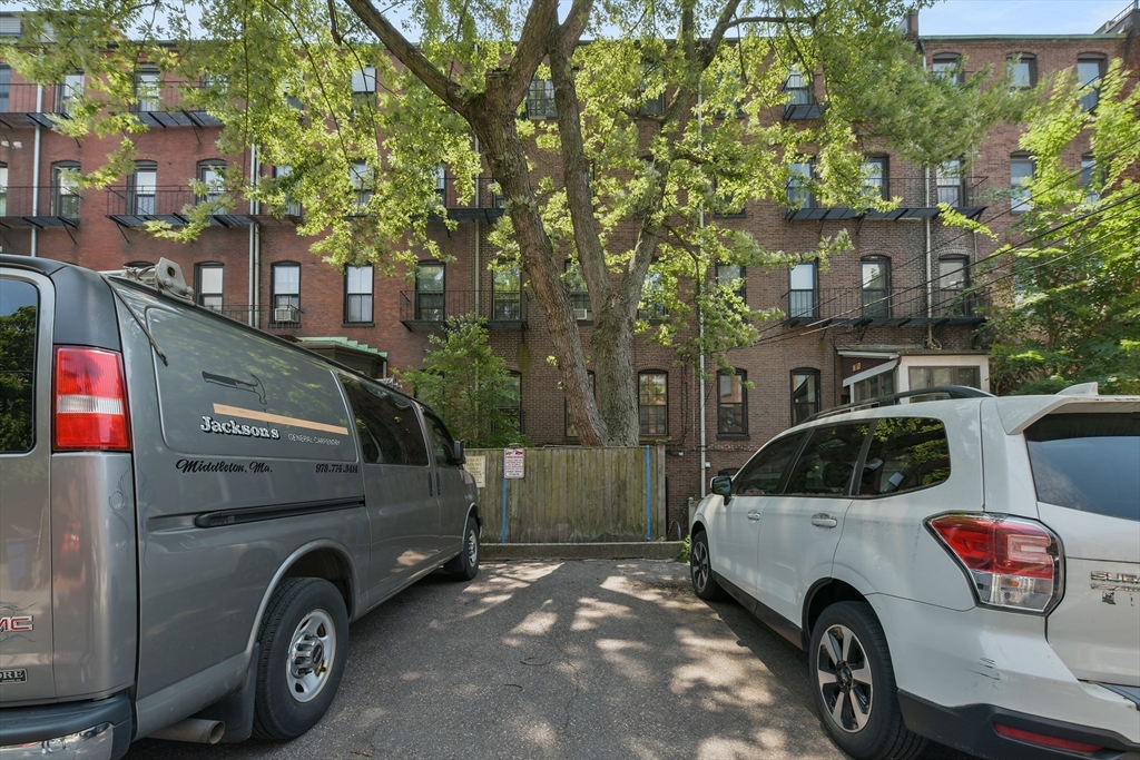 381 Marlborough St # 2