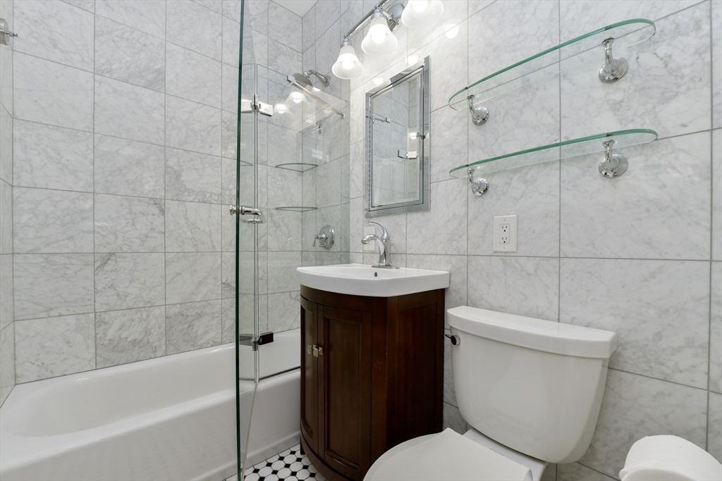 381 Marlborough St # 2