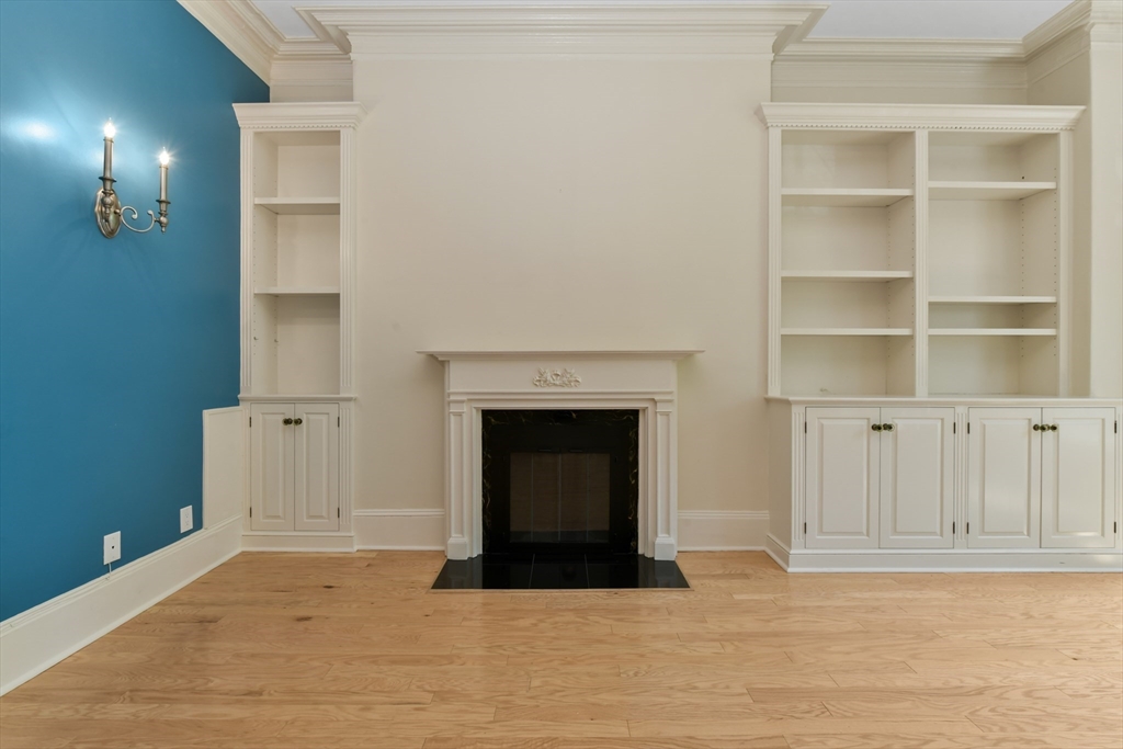 381 Marlborough St # 2
