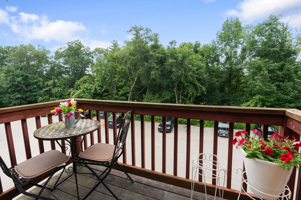 325 Ashland Ave # 12