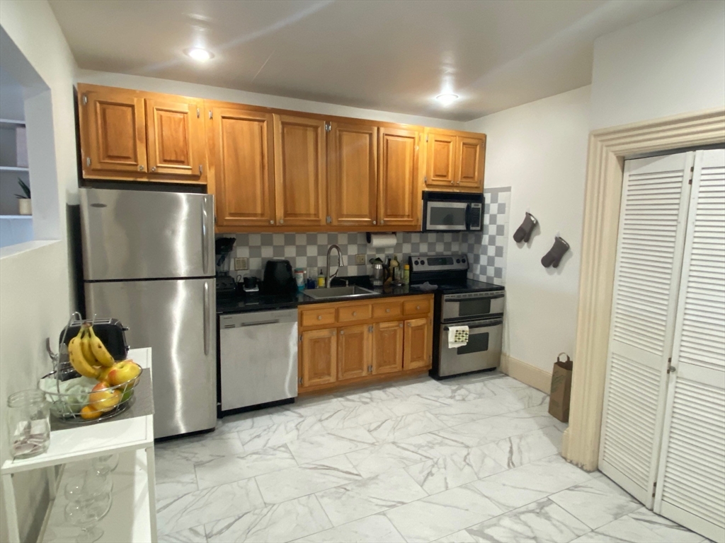 515 Massachusetts Ave. # 2