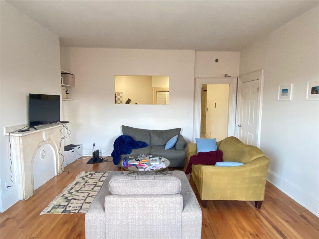 515 Massachusetts Ave. # 2