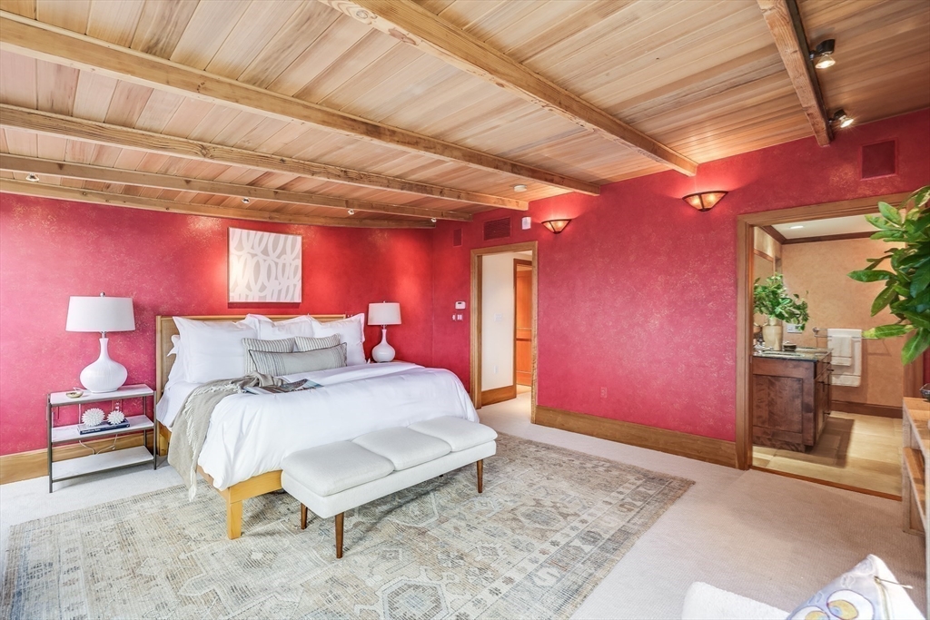 343 Commercial St # 602