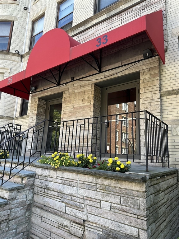 33 Saint Paul St # 3