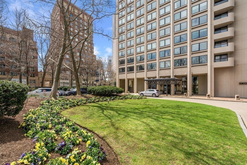 65 E India Row # H Unit: 3 H
