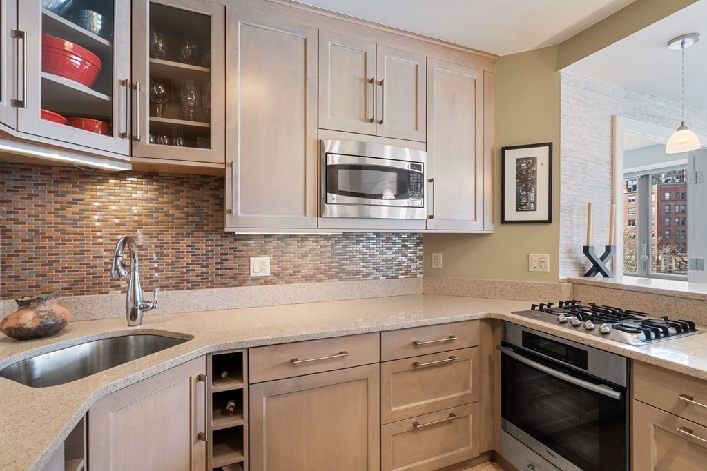 65 E India Row # H Unit: 3 H