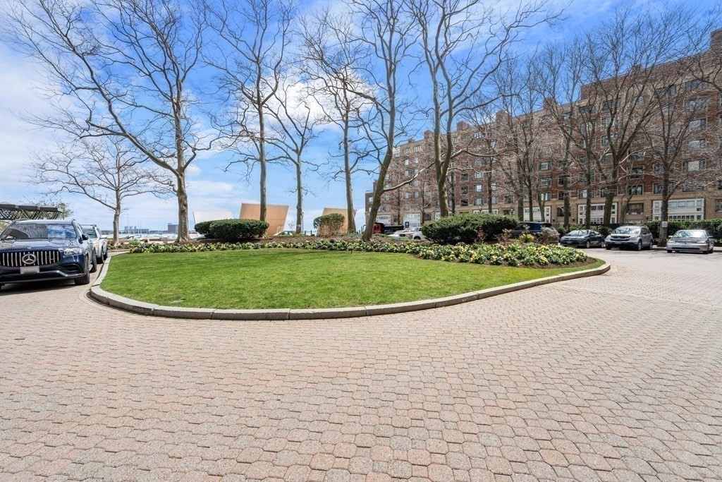 65 E India Row # H Unit: 3 H