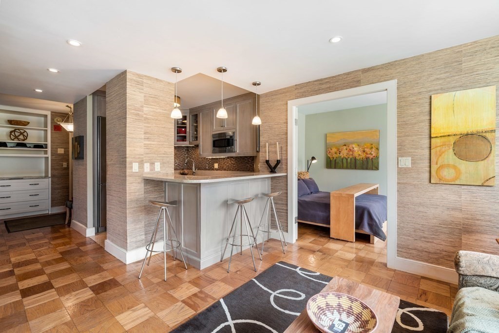 65 E India Row # H Unit: 3 H