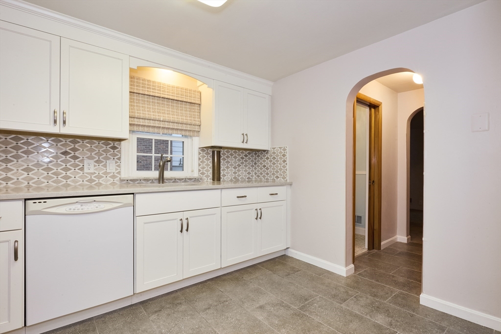 43 Hilma St
