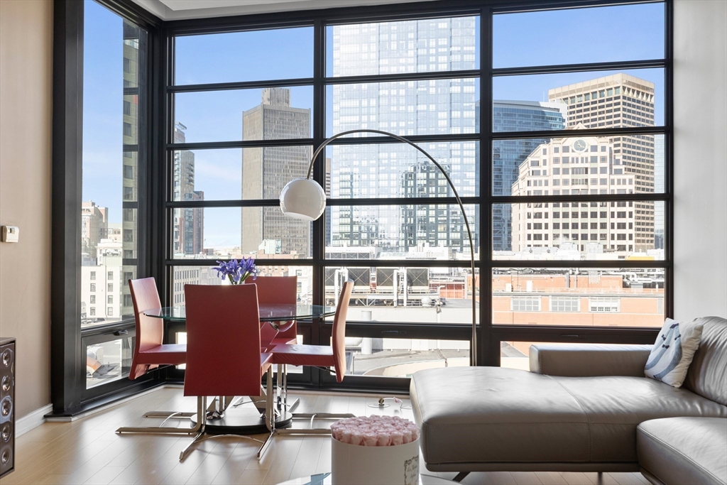 580 Washington Street Unit: PH5