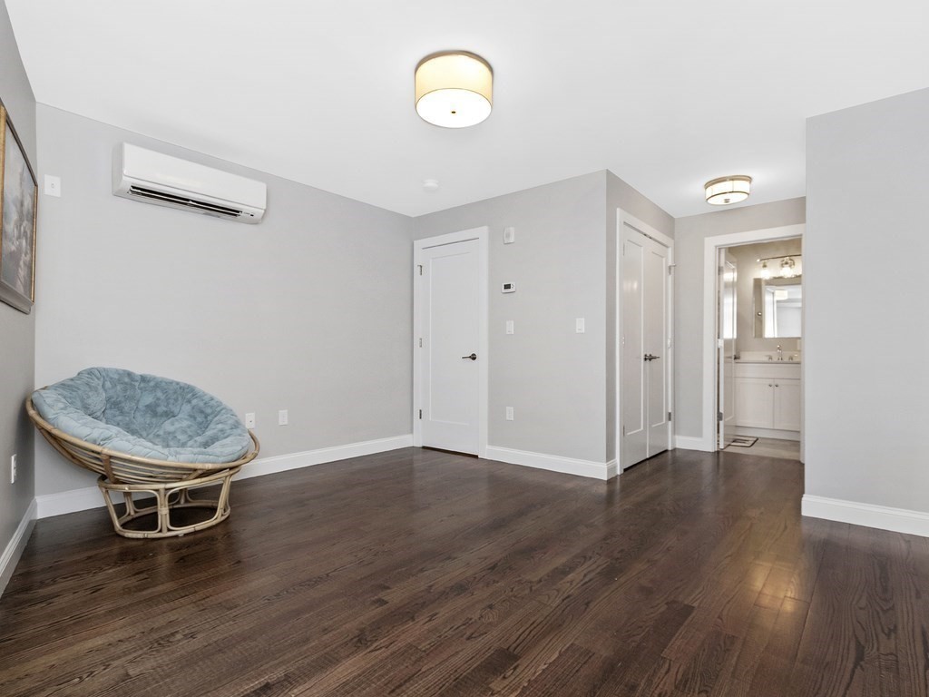 1789 Centre Street # 304