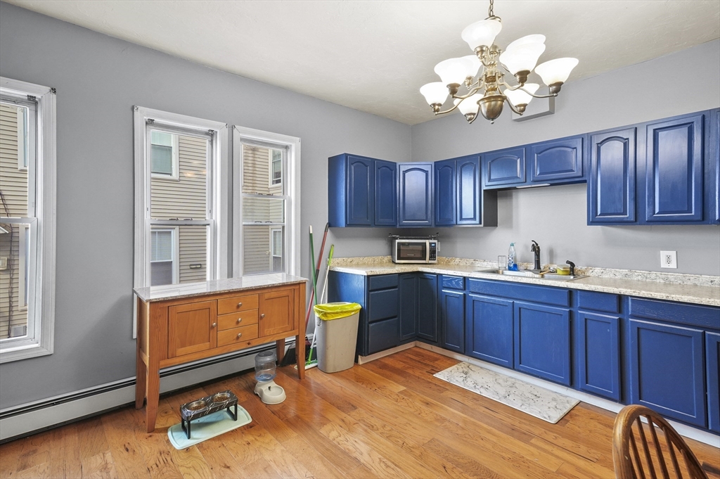 22 Hollywood St # 1 Unit: 22-1