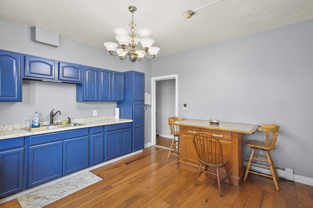 22 Hollywood St # 1 Unit: 22-1