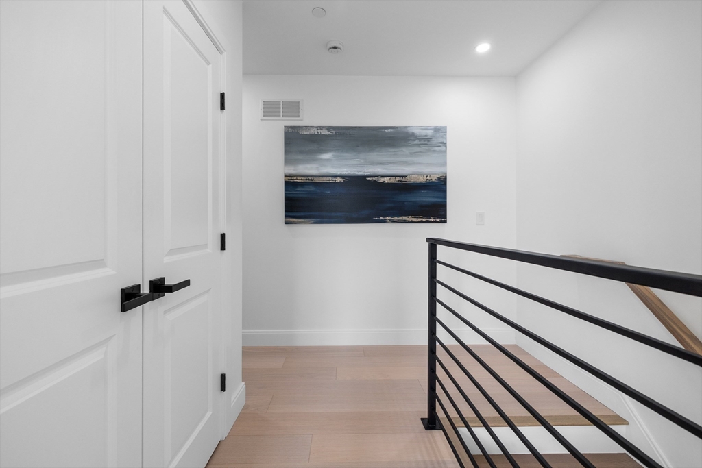 100 White St # 4