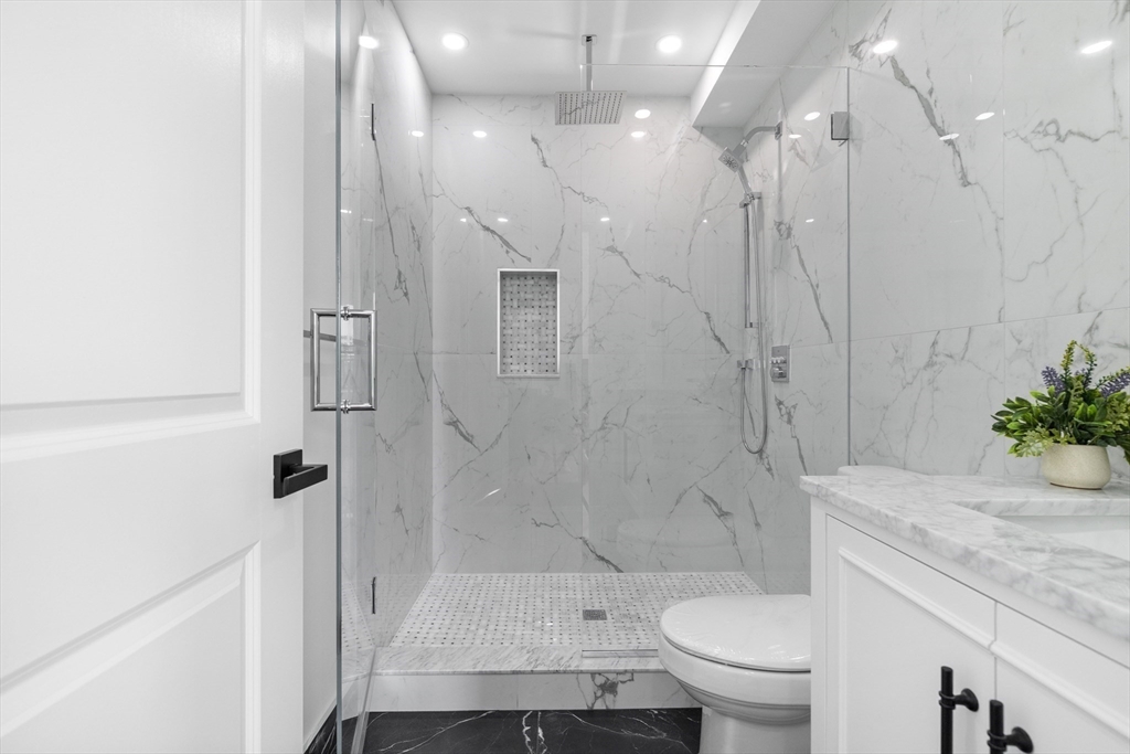 100 White St # 4