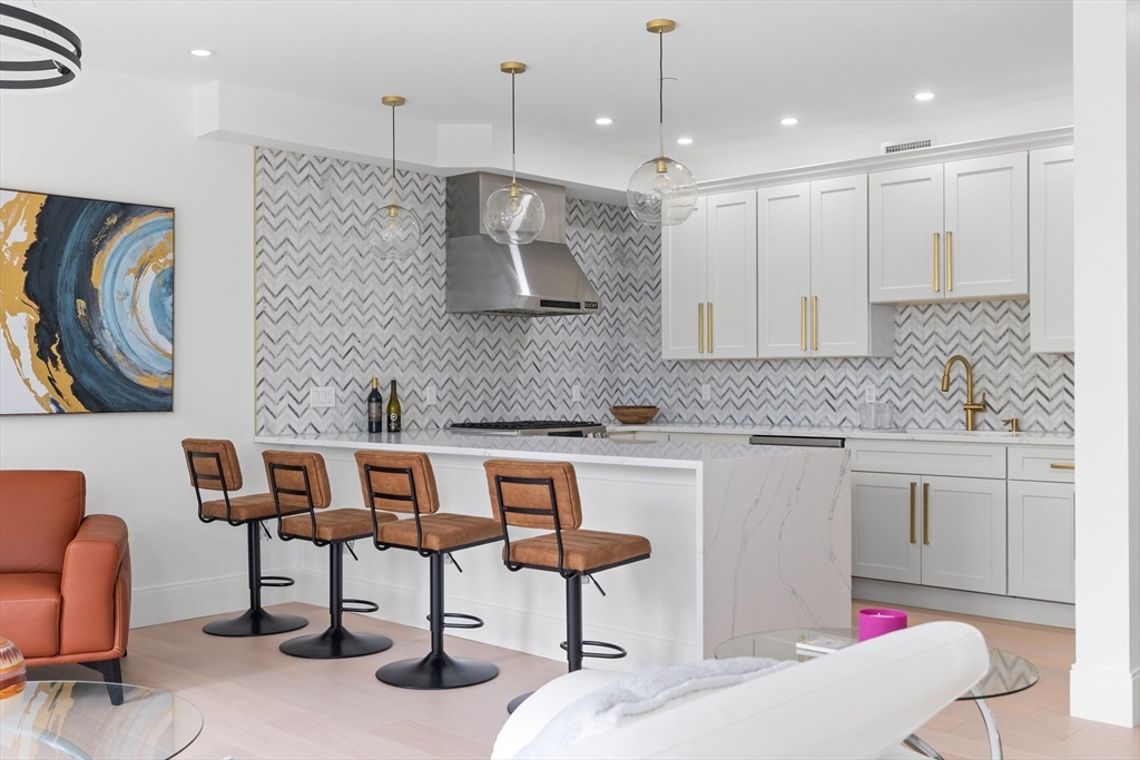 100 White St # 4