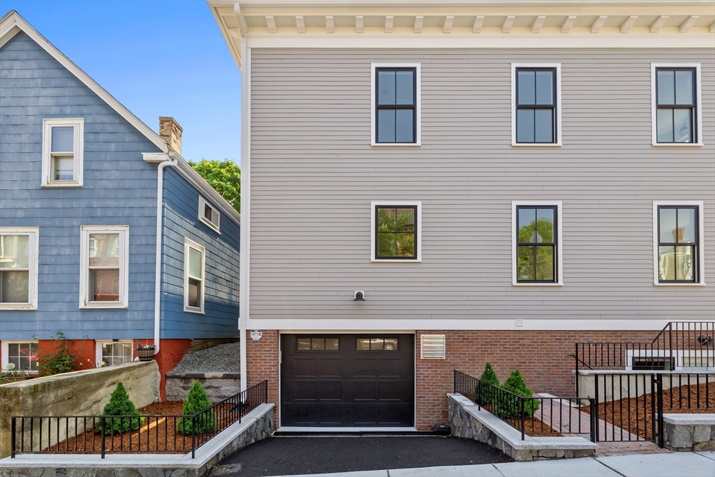 100 White St # 4