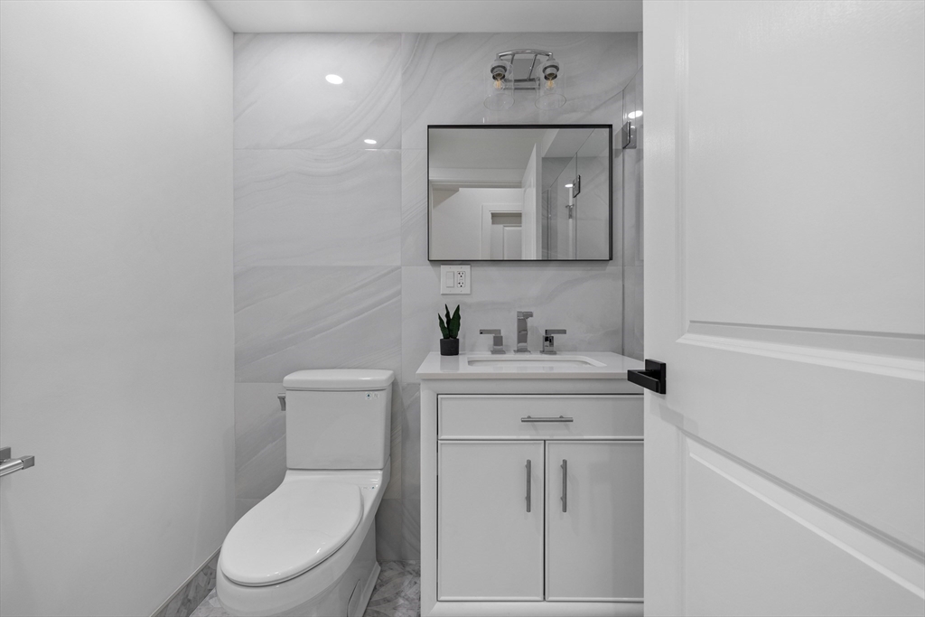 100 White St # 4