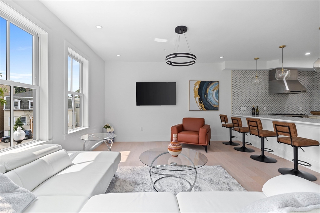 100 White St # 4