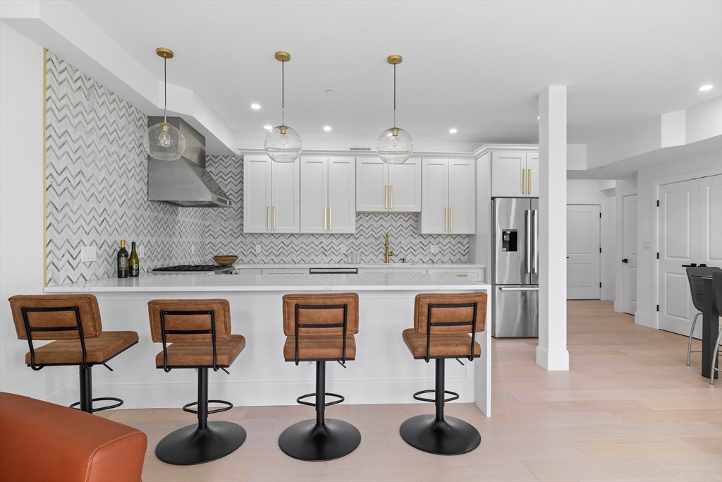 100 White St # 4
