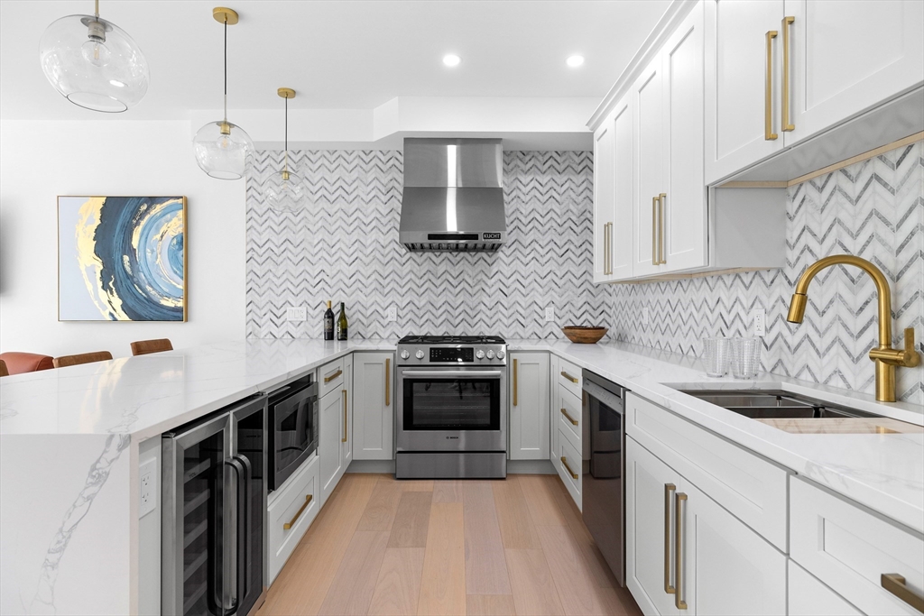 100 White St # 4