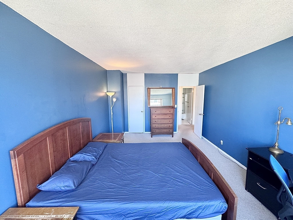 65 E India Row # 22H