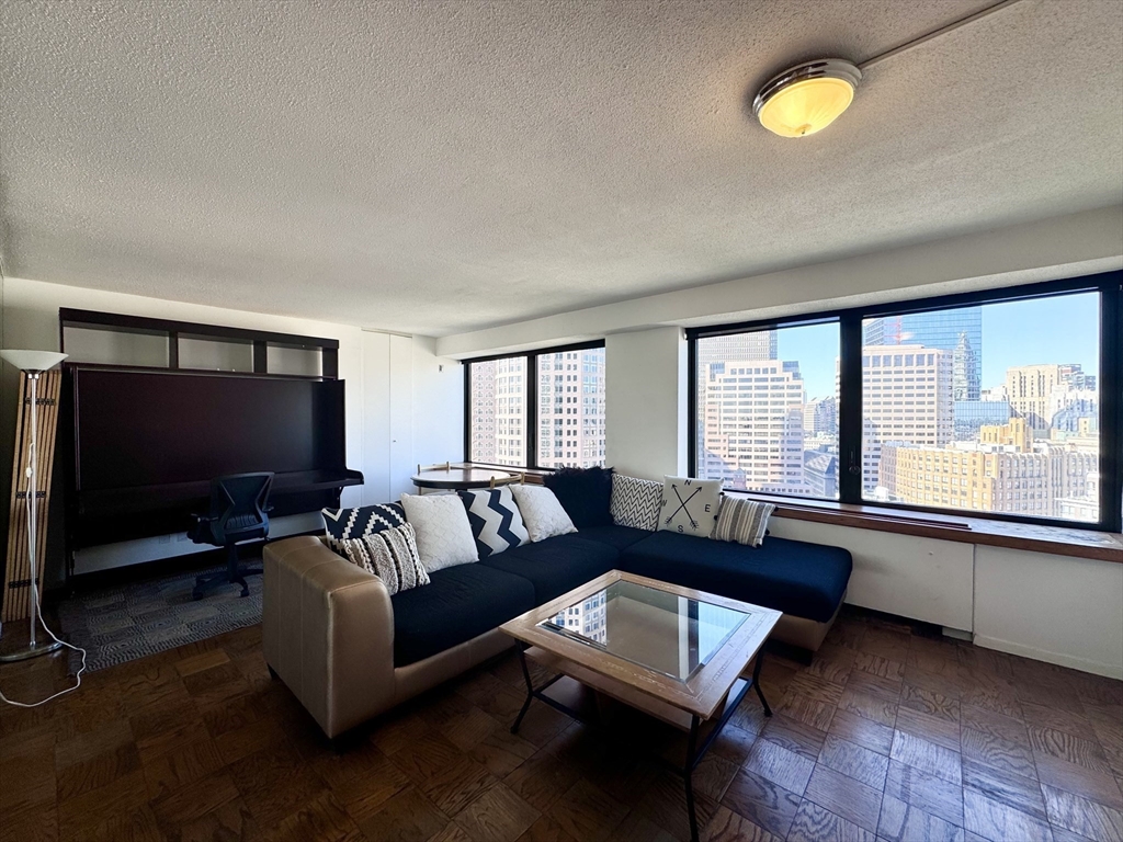 65 E India Row # 22H