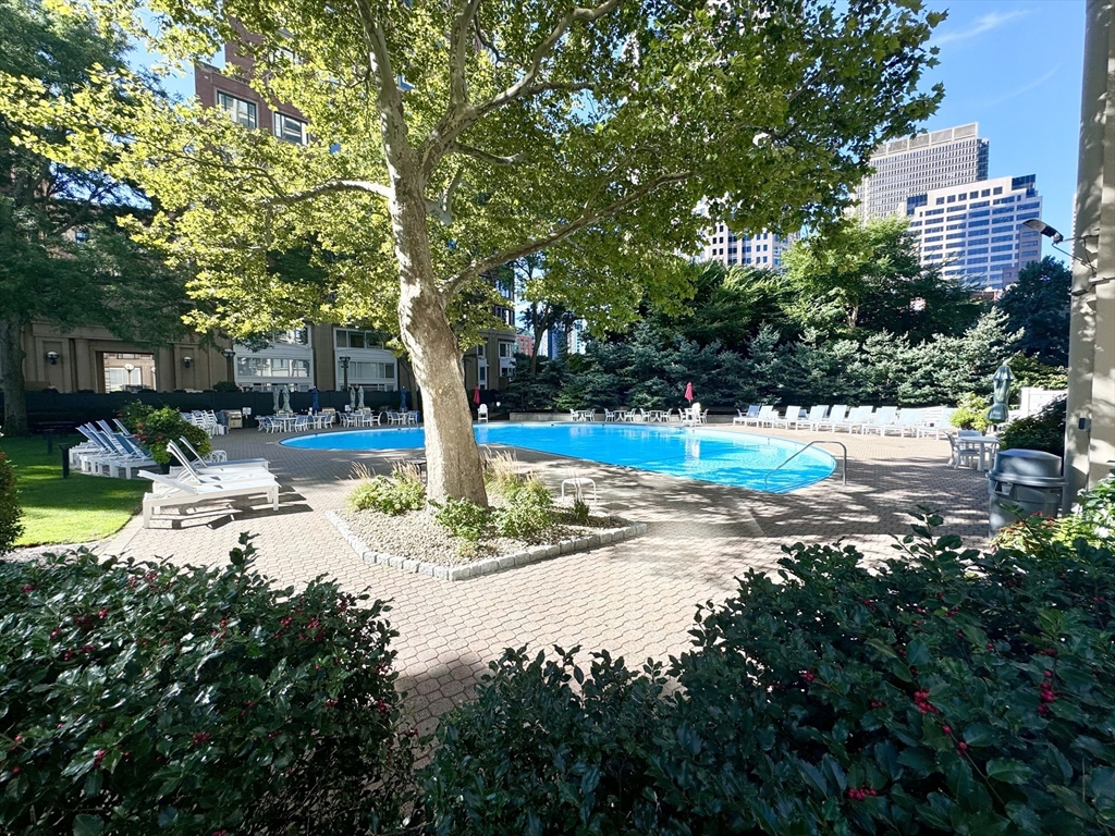 65 E India Row # 22H