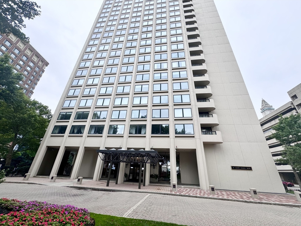 65 E India Row # 22H