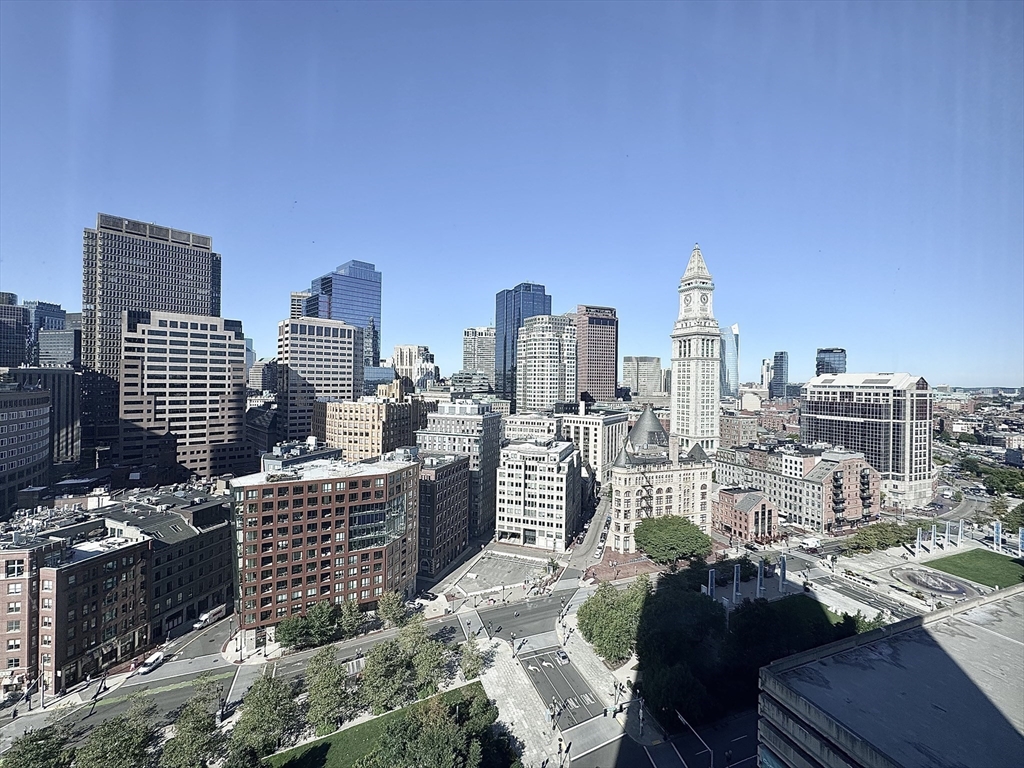 65 E India Row # 22H