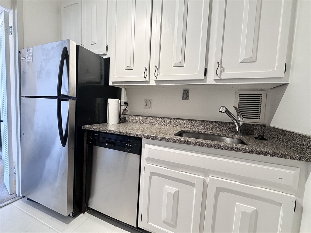 65 E India Row # 22H