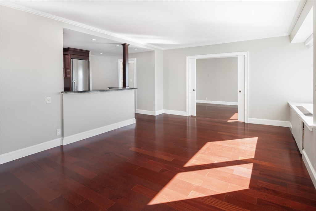 85 East India Row # 15E