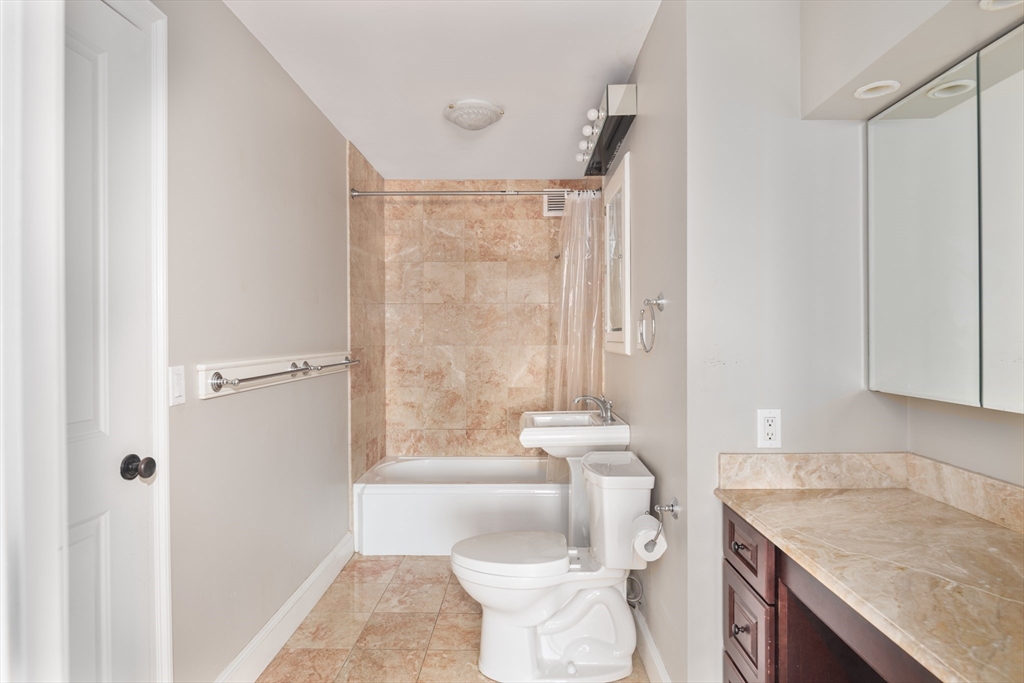 85 East India Row # 15E