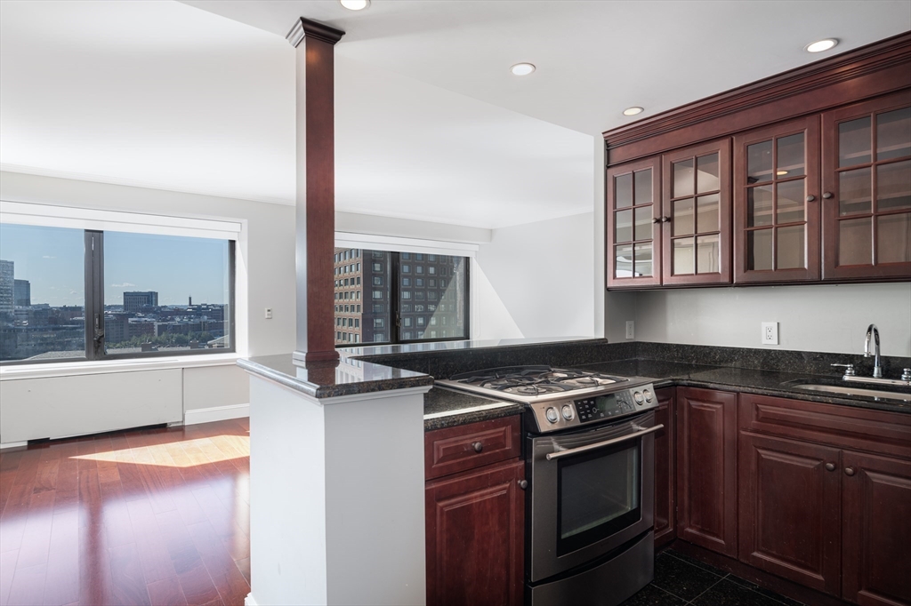 85 East India Row # 15E