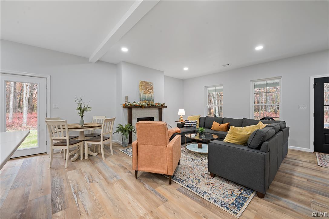 25 Oak Lane West